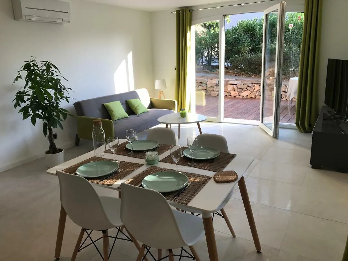 Villa Le Nautile à Hyères 0*,  France